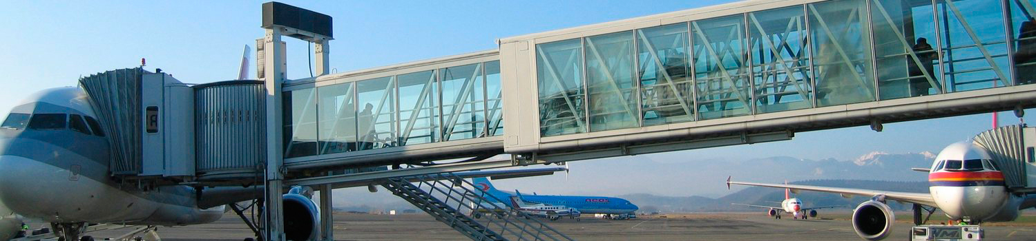 Aéroports Les aéroports sont soumis à de multiples exigences en matière d’efficacité opérationnelle, de qualité de service et de sécurité des passagers.